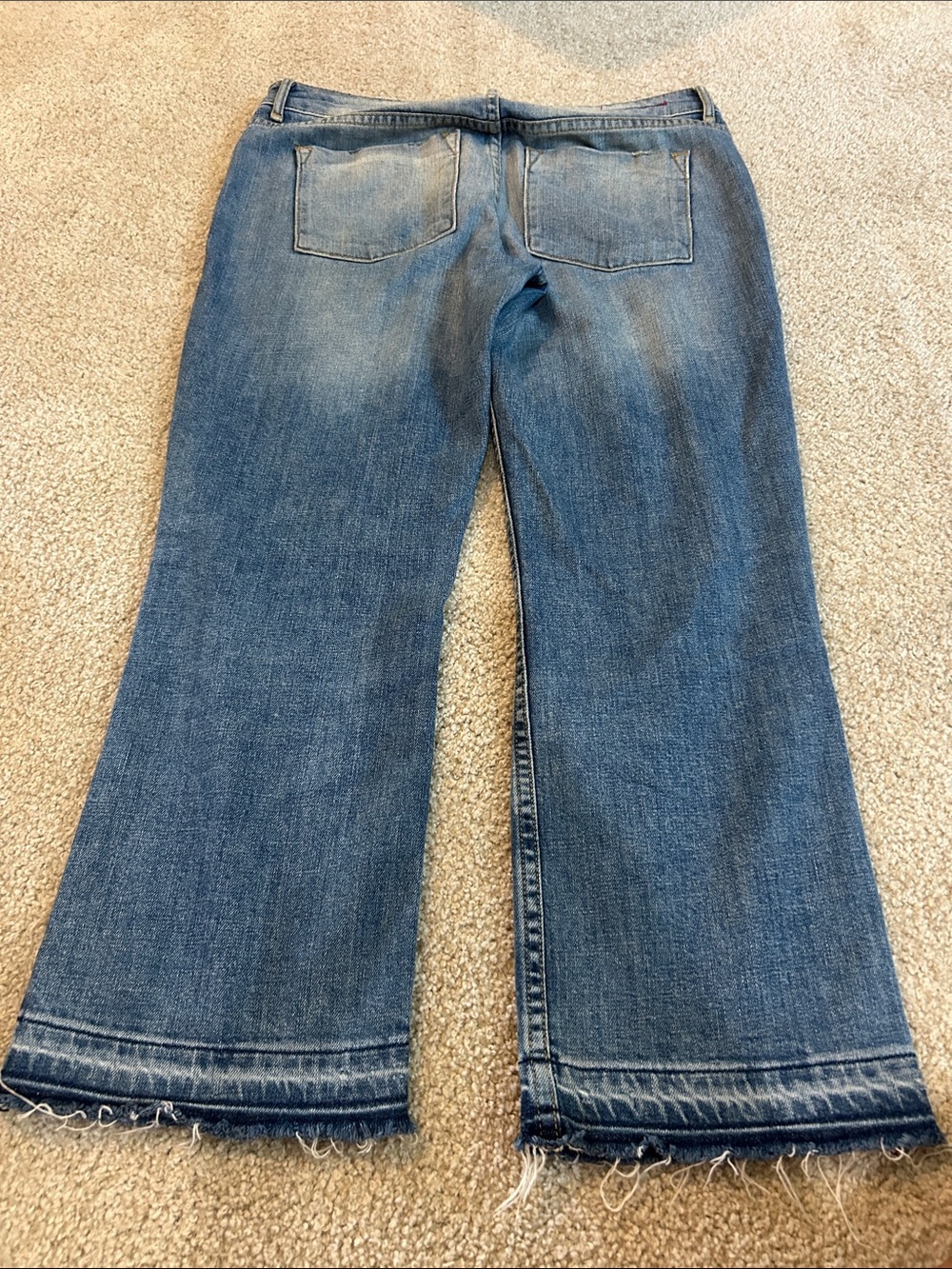 Alice and Olivia cropped low rise jeans - Picture 3 of 10